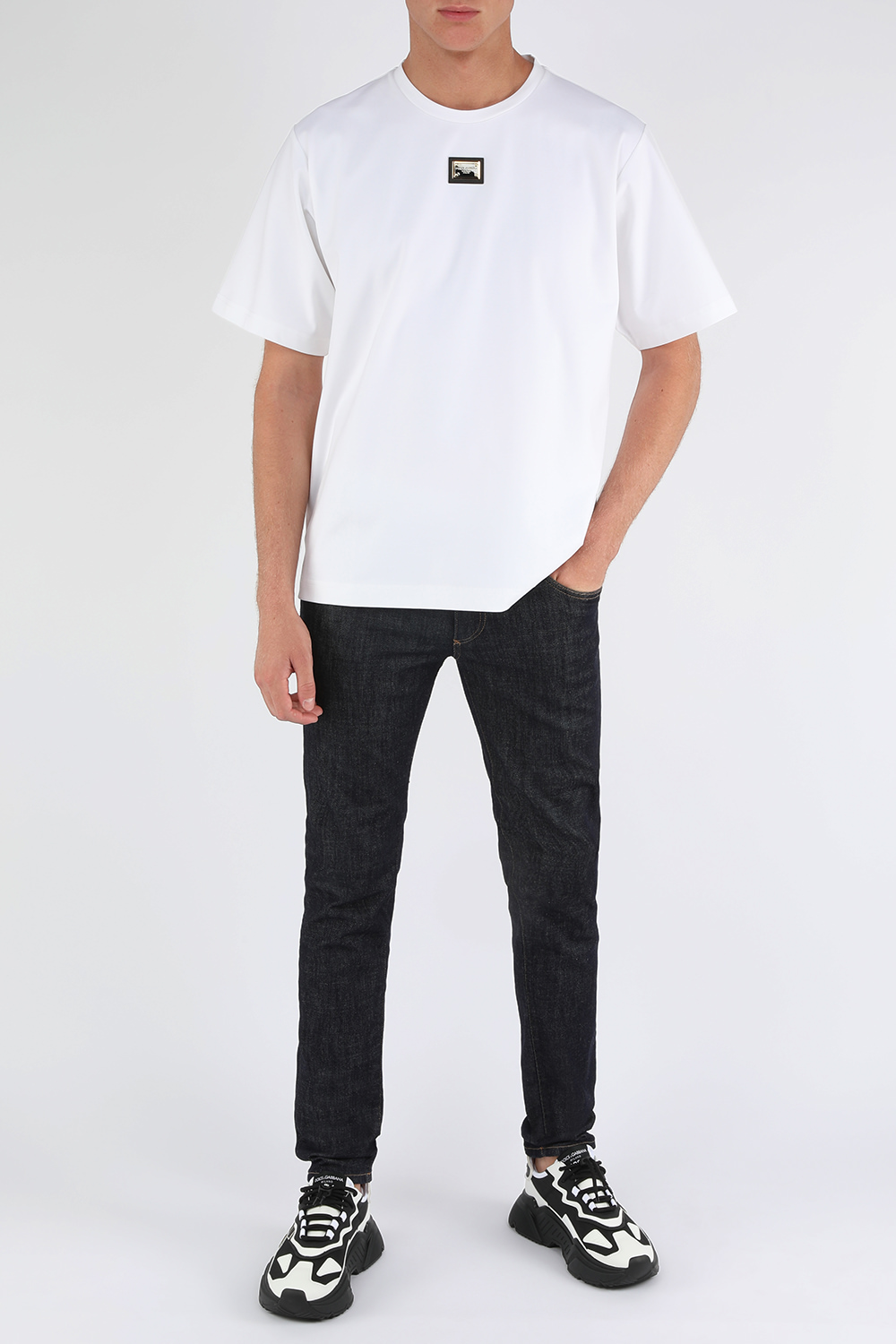 מכנסי ג'ינס סקיני עם תגית לוגו מוזהבת DOLCE & GABBANA